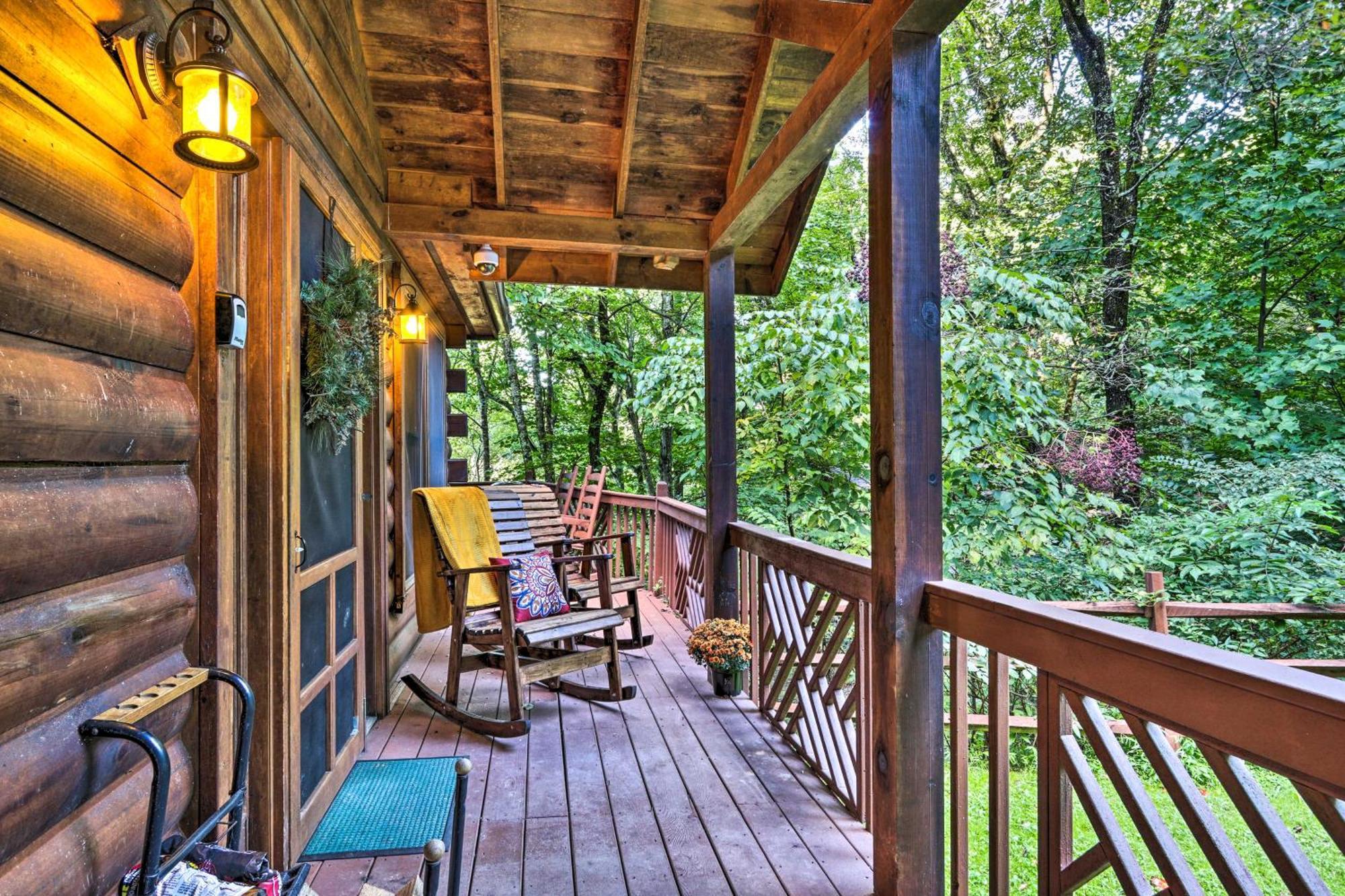 Cozy Mountain Cabin In Perfect Location Sevierville Bagian luar foto